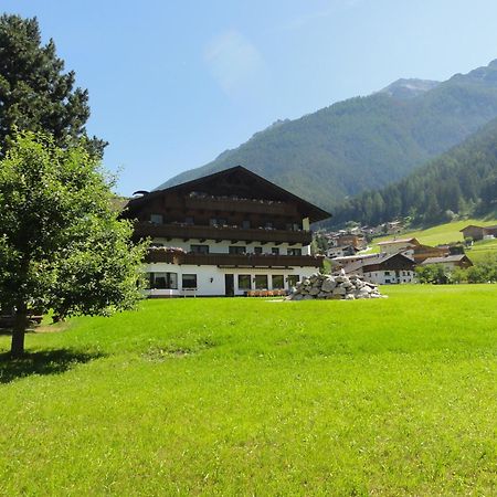 Hotel Steuxner Нойщифт им Щубайтал Екстериор снимка